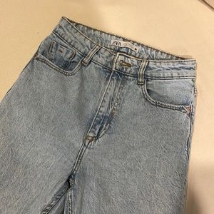 Zara light wash mom jeans